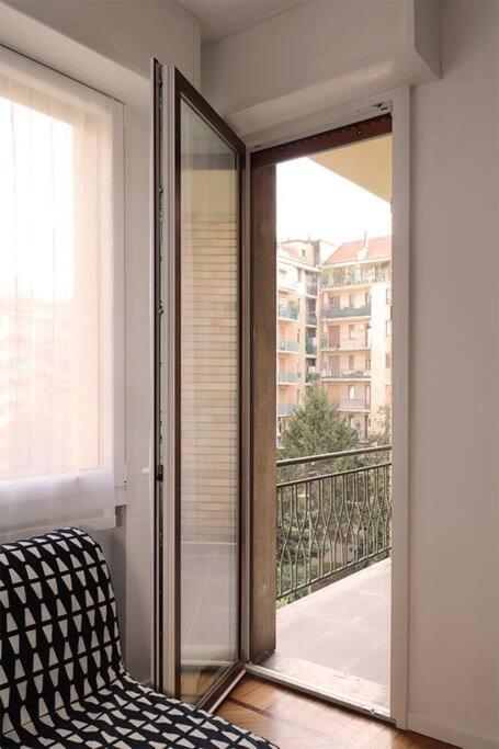 Ferienwohnung Bilocale Metro 4 Blu Frattini - Airport Linate Mailand Exterior foto
